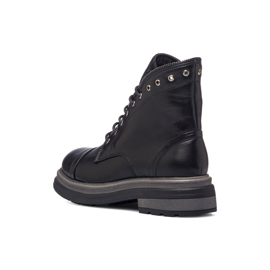 Anfibi neri con borchiette sulla linguetta Swish Jeans
