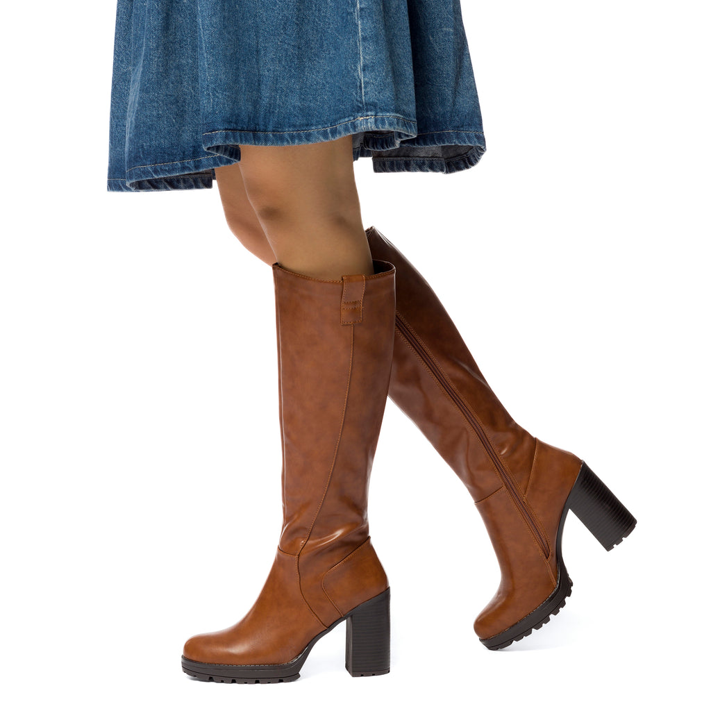 Stivali marrone da donna con tacco 10 cm e suola carrarmato Swish Jeans
