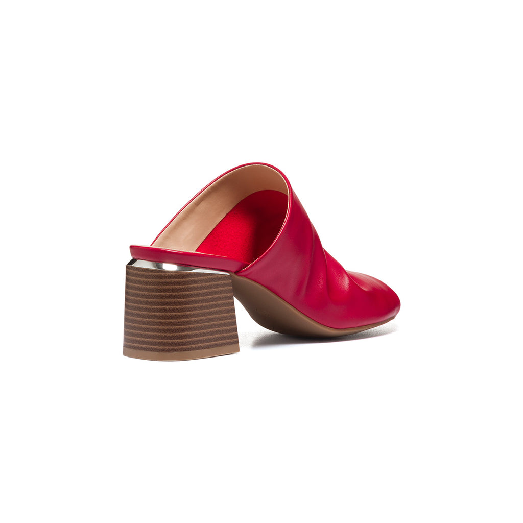 Sabot rosse in similpelle arricciata con dettaglio laminato Lora Ferres